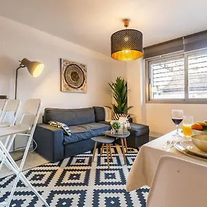 Apartamento Boutique - Carlos Haya Area With Parking, Málaga